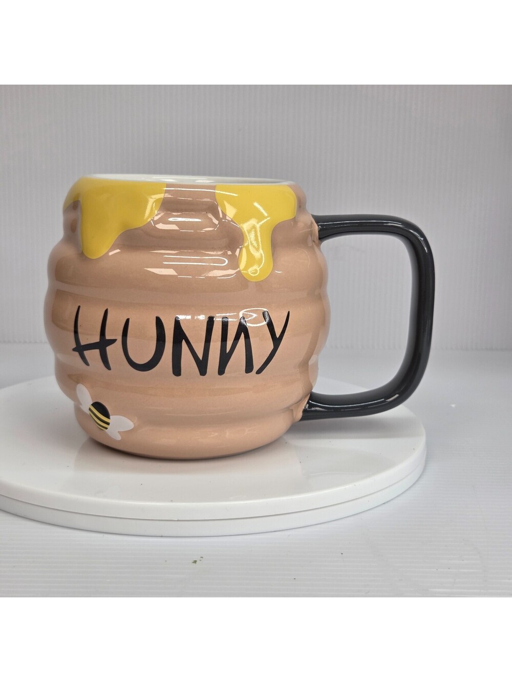 Disney Store Winnie the Pooh Hunny Pot Mug Beehive Honey Bee 2016 Large